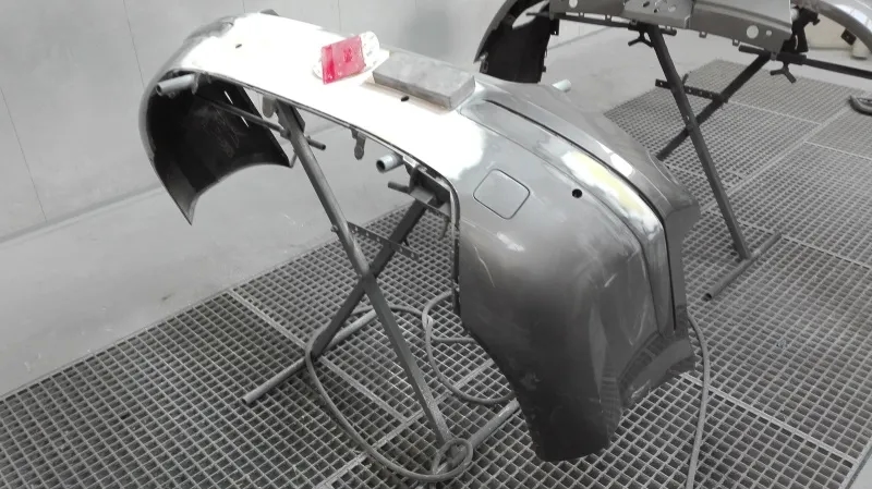 Ile lakieru na zderzak? Sprawdź, jak uniknąć błędów i oszczędzić materiał