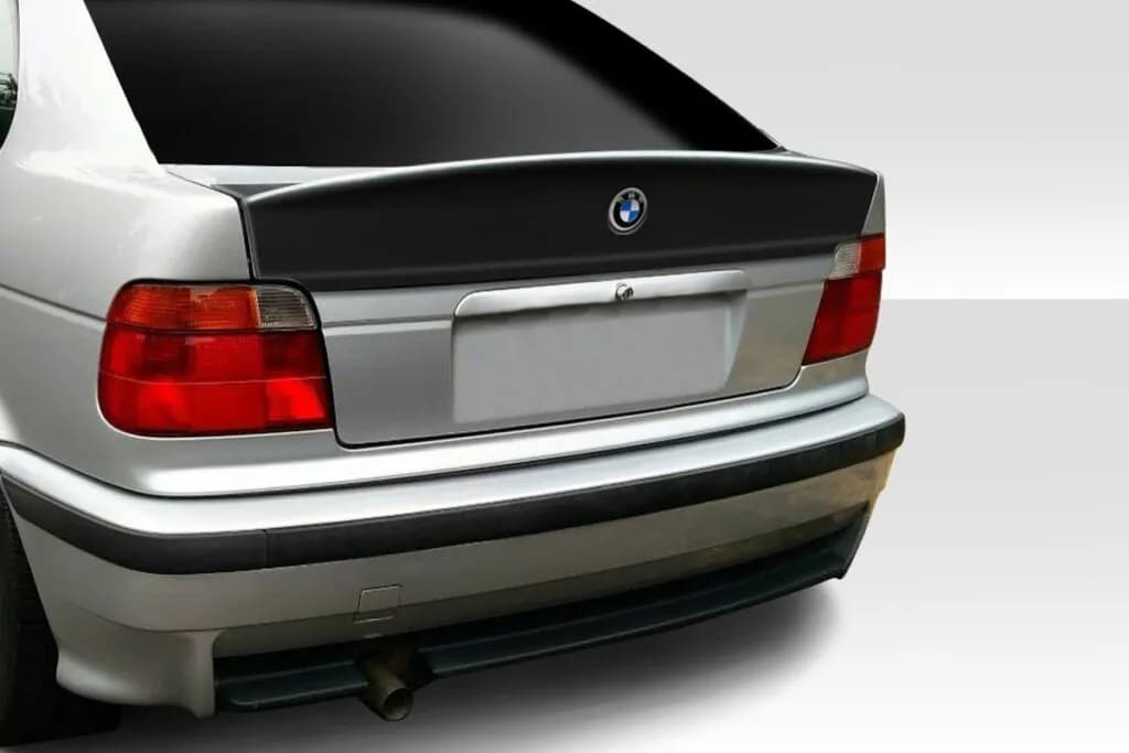 Jak wybrać idealny spoiler do BMW E36 Compact? Porady, ceny i montaż Jak wybrać idealny spoiler do BMW E36 Compact? Porady, ceny i montaż
