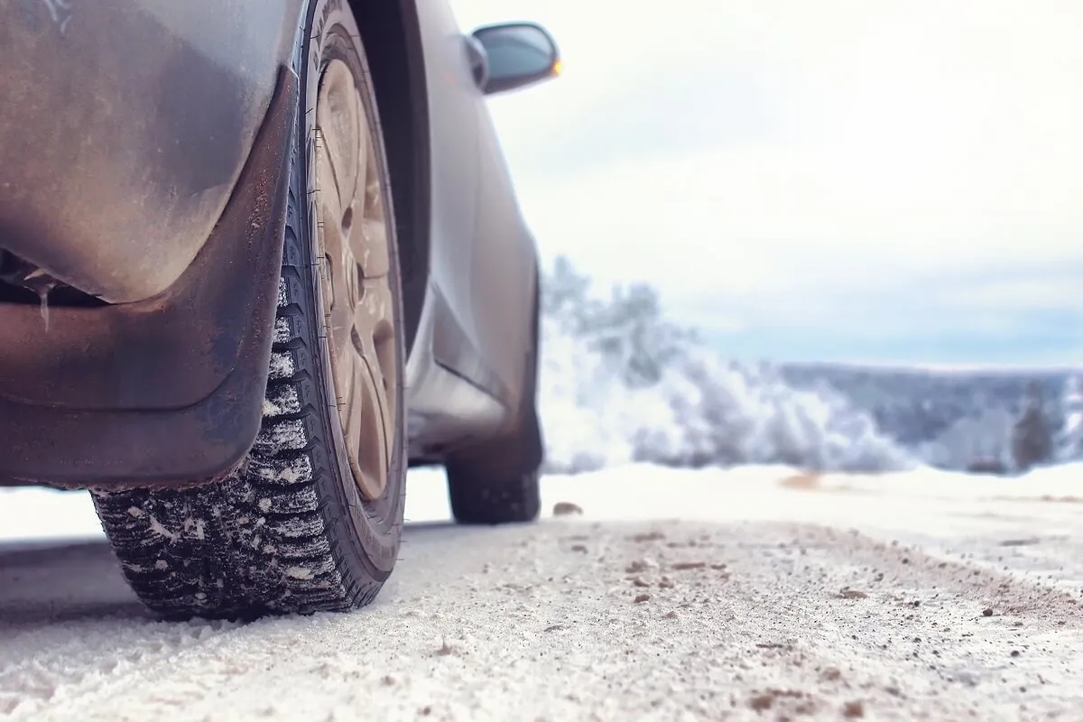 Kiedy zmienić opony na letnie, aby uniknąć błędów i niebezpieczeństw na drodze